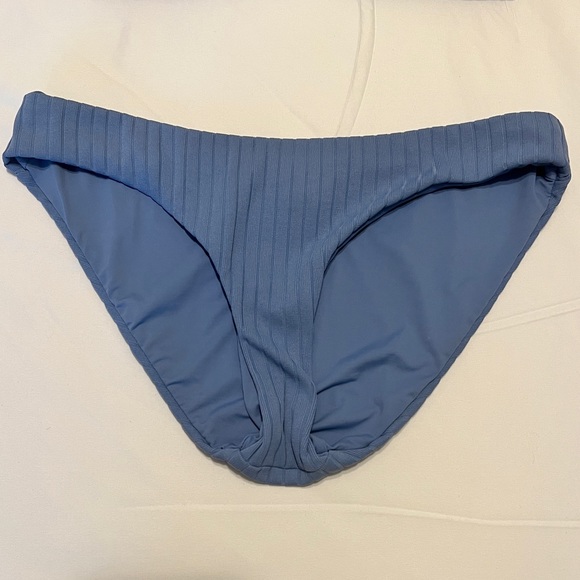 BECCA Ribbed 2 piece swimsuit SIZE: SMALL - Picture 5 of 13